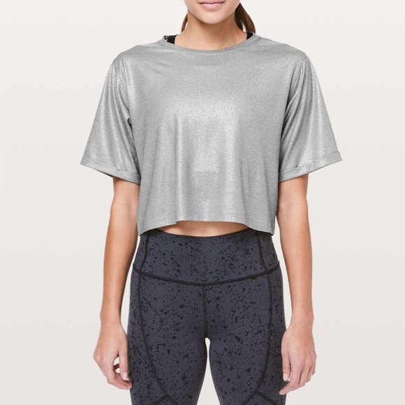 Lululemon SoulCycle To The Beat crop tee NWT LIMITED EDITION Size 4 Metal Gray - Picture 2 of 15